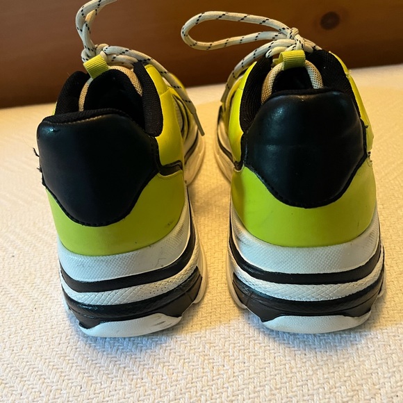 Sole Society So Slicka Smeakers, Size 7 Med - Picture 3 of 8